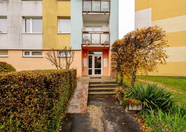 REZERVOVANÉ - Exkluzívne na predaj 4i byt po čiastočnej rekonštrukcií v Banskej Štiavnici