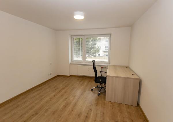 Exkluzívne Vám ponúkame na prenájom 2 izbový byt   v Humennom.