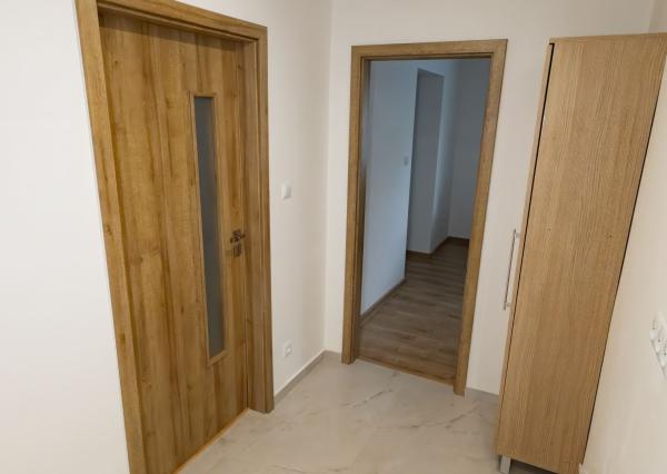 Exkluzívne Vám ponúkame na prenájom 2 izbový byt   v Humennom.