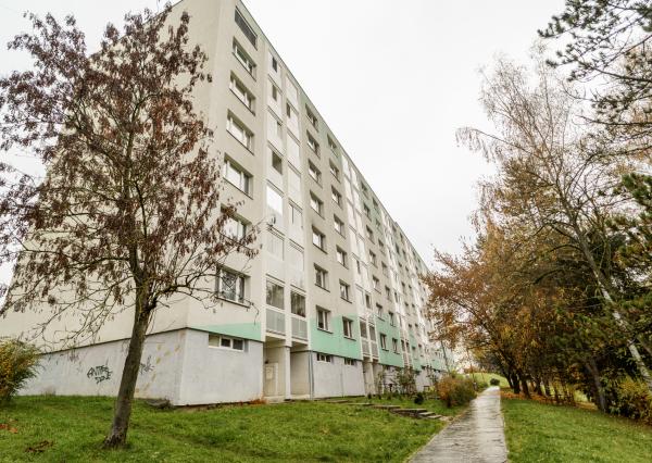 Na predaj vkusne zrekonštruovaný 3-izbový byt s lodžiou na Magurskej ulici v Sásovej, Banská Bystrica