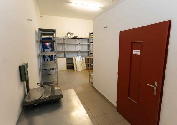 Exkluzívne Vám ponúkame na prenájom  polyfunkčný objekt v Lackovciach