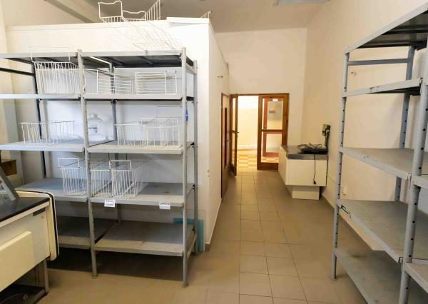 Exkluzívne Vám ponúkame na prenájom  polyfunkčný objekt v Lackovciach