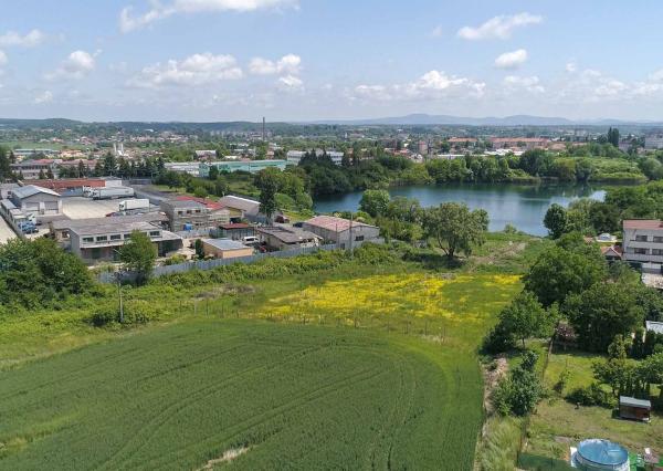 Rozsiahly 3ha stavebný pozemok v Lučenci