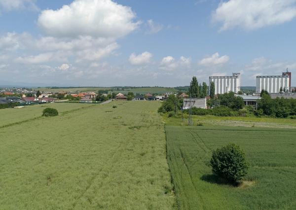 Rozsiahly 3ha stavebný pozemok v Lučenci