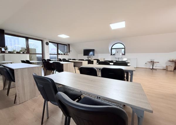 Na prenájom: reprezentatívne komerčné priestory v Čemernom – frekventovaná časť mesta Vranov nad Topľou