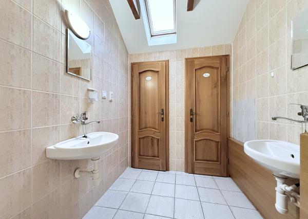 Na prenájom: reprezentatívne komerčné priestory v Čemernom – frekventovaná časť mesta Vranov nad Topľou