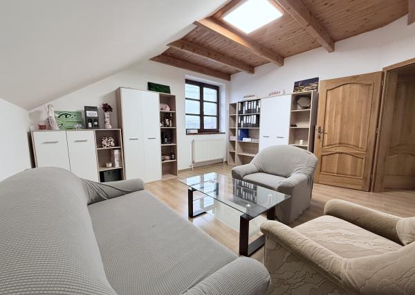 Na prenájom: reprezentatívne komerčné priestory v Čemernom – frekventovaná časť mesta Vranov nad Topľou