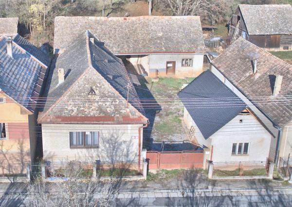 Cinobaňa - starší RD s pozemkom 4539m2