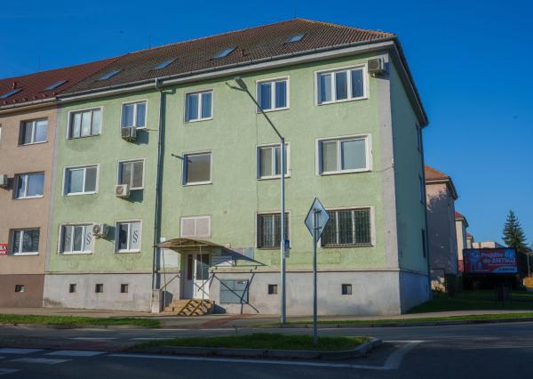 Ponúkame na predaj nebytové priestory o rozlohe 80m2 v centre mesta Veľké Kapušany