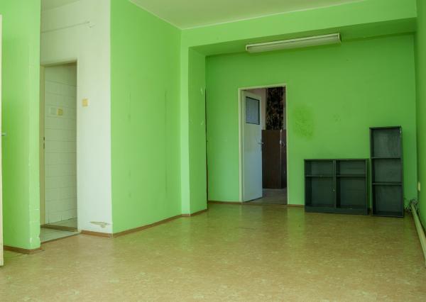 Ponúkame na predaj nebytové priestory o rozlohe 80m2 v centre mesta Veľké Kapušany