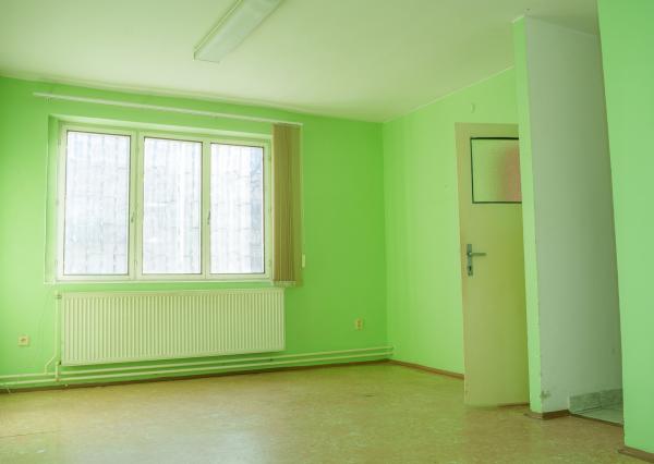 Ponúkame na predaj nebytové priestory o rozlohe 80m2 v centre mesta Veľké Kapušany