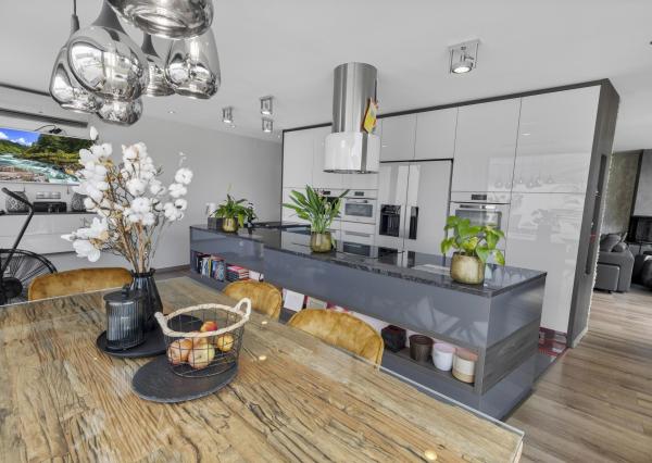 Na predaj moderný rodinný dom, ponúkajúci komfortné a nadštandardné  bývanie