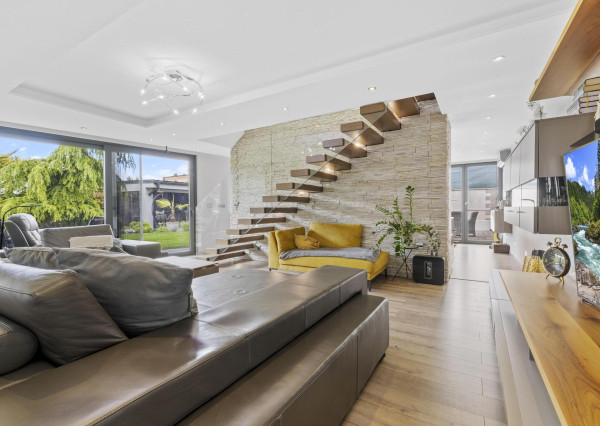 Na predaj moderný rodinný dom, ponúkajúci komfortné a nadštandardné  bývanie