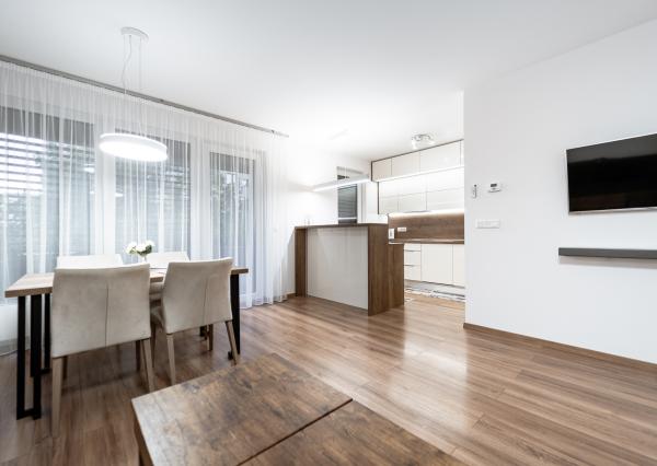 REZERVOVANÉ - Exkluzívne na predaj 3-izbový byt v novostavbe s terasou v lukratívnej časti sídl. Nová Terasa