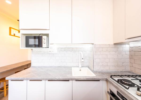 Exkluzívne Vám ponúkame na prenájom  nezariadený 2 izbový byt v Humennom