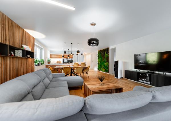 REZERVOVANÉ - Nadštandardný bungalov s pozemkom 660 m2 v obci Sady nad Torysou - Byster len 5km od mesta Košice