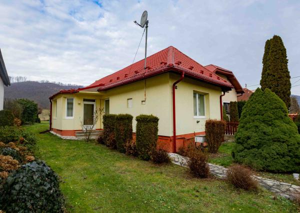 Exkluzívne Vám ponúkame na prenájom rodinný dom v Adidovciach