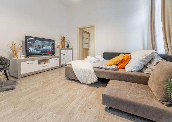 Staromestský 3-izbový byt s vysokými stropmi a parkovaním – centrum Košíc