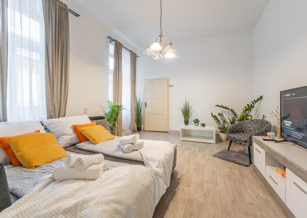 Staromestský 3-izbový byt s vysokými stropmi a parkovaním – centrum Košíc