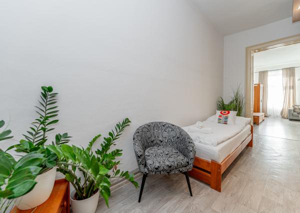 Staromestský 3-izbový byt s vysokými stropmi a parkovaním – centrum Košíc