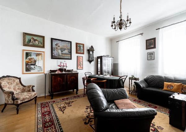 NA PREDAJ: Vidiecky rodinný dom s veľkorysým 50-árovým pozemkom – obec Čierna (okr. Trebišov)