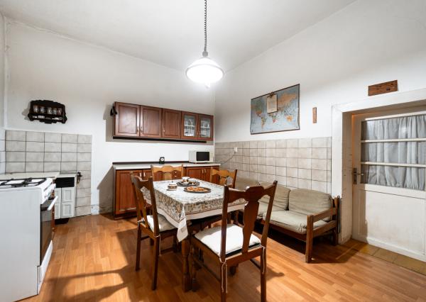 NA PREDAJ: Vidiecky rodinný dom s veľkorysým 50-árovým pozemkom – obec Čierna (okr. Trebišov)