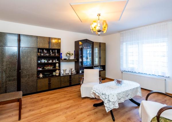 Exkluzívne na predaj rodinný dom s veľkým pozemkom – Sečovce, ul. Mostová