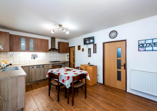 Exkluzívne na predaj rodinný dom s veľkým pozemkom – Sečovce, ul. Mostová