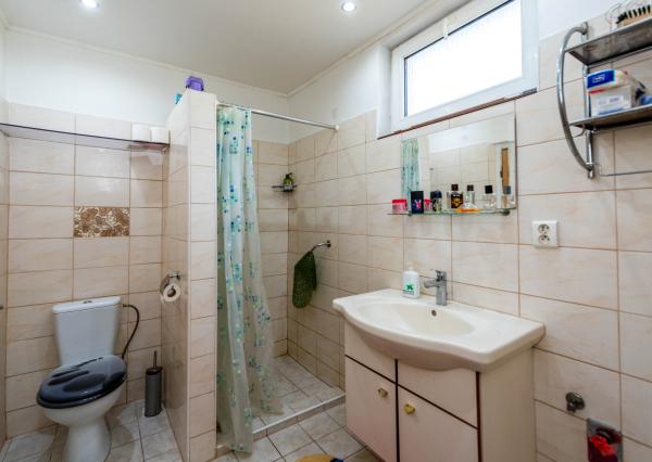 Exkluzívne na predaj rodinný dom s veľkým pozemkom – Sečovce, ul. Mostová