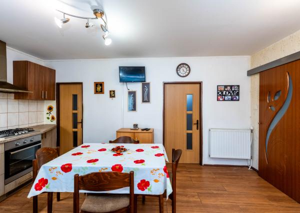 Exkluzívne na predaj rodinný dom s veľkým pozemkom – Sečovce, ul. Mostová