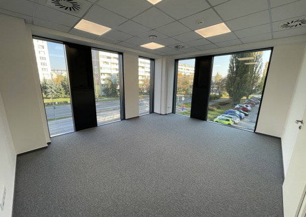 Nebytový priestor v business centre DUETT II o výmere 98,74m2 na 1.poschodí.