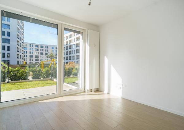 NA PREDAJ NOVOSTAVBA 2-izbový byt 62,38m2 s predzáhradkou, pivnicou a park. státím v projekte Prúdy, ul. Včelárska Trnava