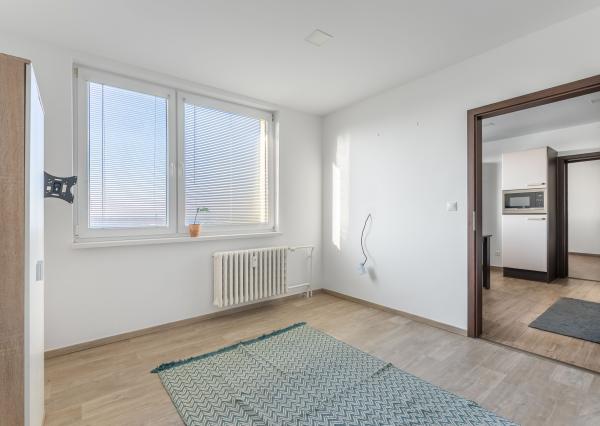 EXKLUZÍVNE: TROJIZBOVÝ VEĽKOMETRÁŽNY BYT V SKALICI