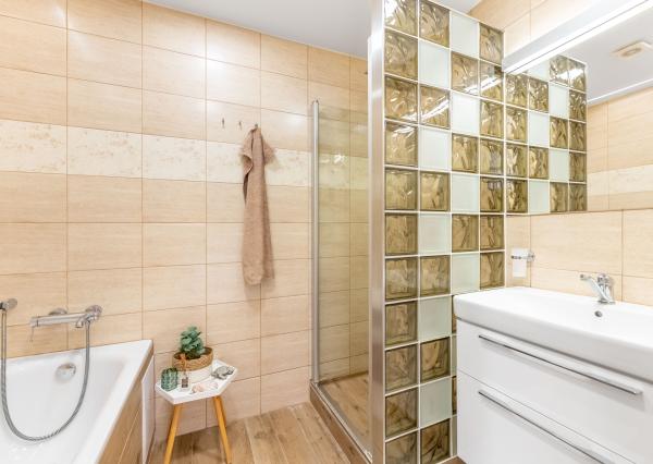 EXKLUZÍVNE: TROJIZBOVÝ VEĽKOMETRÁŽNY BYT V SKALICI