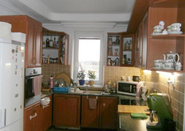 Prenájom 4-izb.byt v rodinnom dome; novostavba; detské ihrisko ; obec Láb