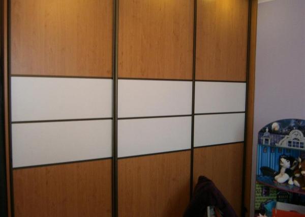 Prenájom 4-izb.byt v rodinnom dome; novostavba; detské ihrisko ; obec Láb