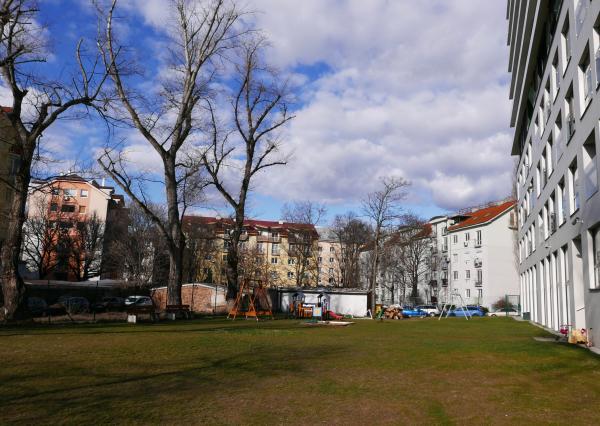Ponúkame na prenájom 2-izbový byt 60,80m2 v projekte Viktória-Košická ul. BA s parkovaním v garáži