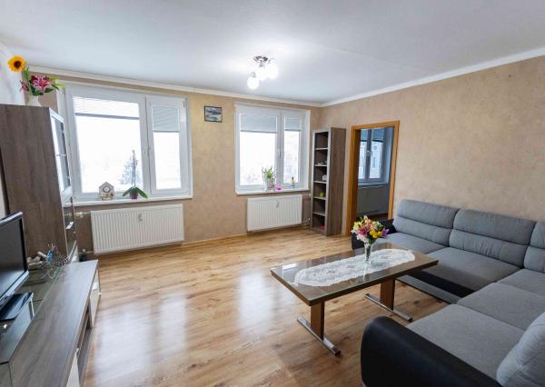 Exkluzívne Vám ponúkame na predaj 3 izbový byt  v Humennom