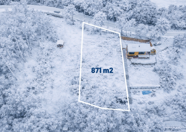 NOVÁ CENA! Exkluzívne na predaj slnečný stavebný pozemok v blízkosti Belianskeho jazera, Banská Štiavnica