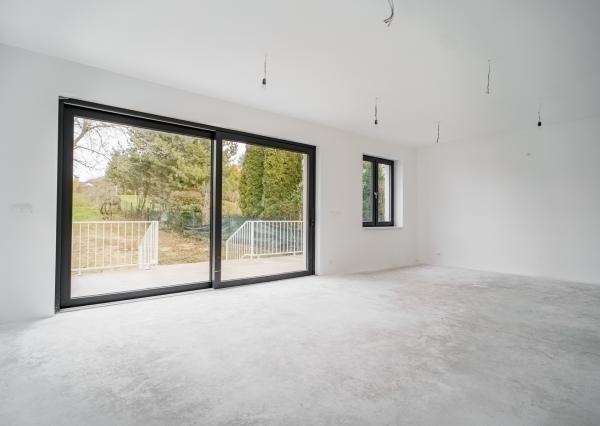 NA PREDAJ KOMPLETNE ZREKONŠTRUOVANÝ 3-podlažný rodinný dom,  Prídavková ulica, Záhorská Bystrica