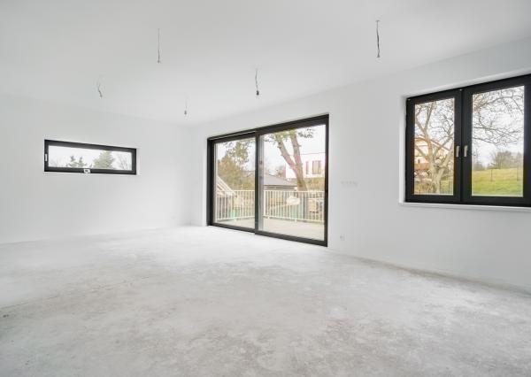 NA PREDAJ KOMPLETNE ZREKONŠTRUOVANÝ 3-podlažný rodinný dom,  Prídavková ulica, Záhorská Bystrica