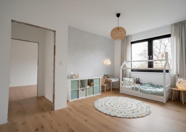 NA PREDAJ KOMPLETNE ZREKONŠTRUOVANÝ 3-podlažný rodinný dom,  Prídavková ulica, Záhorská Bystrica