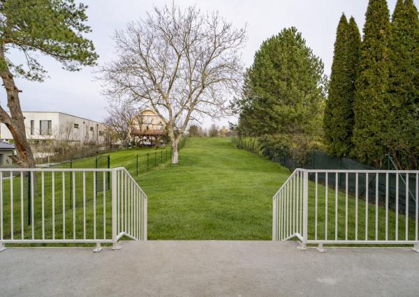 NA PREDAJ KOMPLETNE ZREKONŠTRUOVANÝ 3-podlažný rodinný dom,  Prídavková ulica, Záhorská Bystrica