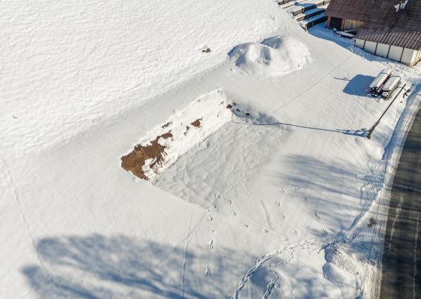 Stavebný pozemok s projektom na 5izbovú chatu a platným stavebným povolením