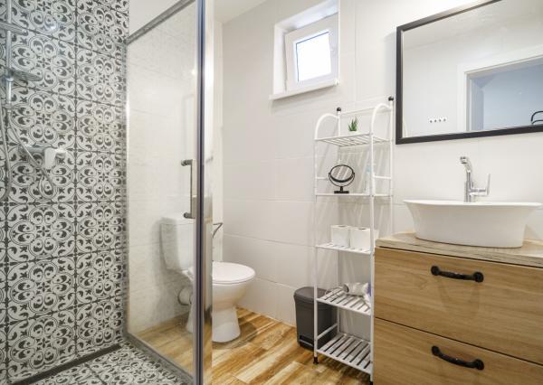 REZERVOVANÉ - Na predaj rodinný dom po kompletnej rekonštrukcii pri Kolpašskom jazere, Banský Studenec - Kolpachy, okres Banská Štiavnica