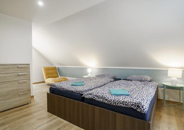 REZERVOVANÉ - Na predaj rodinný dom po kompletnej rekonštrukcii pri Kolpašskom jazere, Banský Studenec - Kolpachy, okres Banská Štiavnica