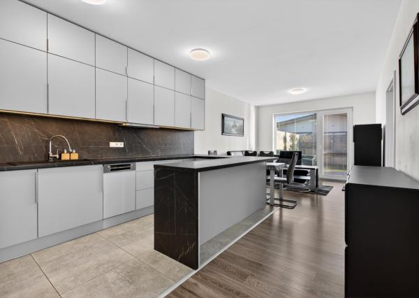 Predaj 4-izbový rodinný dom, novostavba, pozemok 302 m2, Láb, Malacky