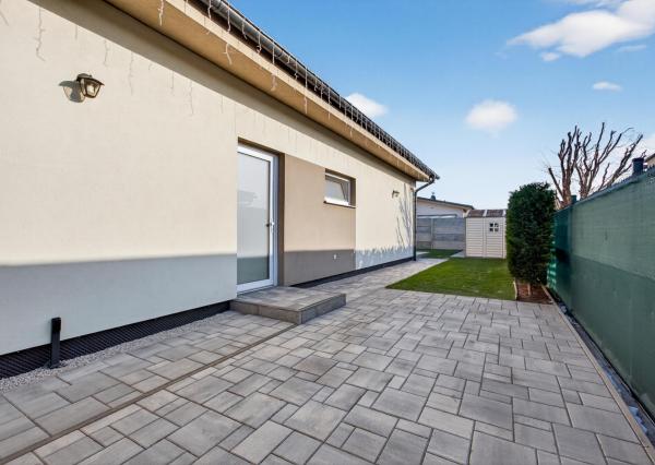 Predaj 4-izbový rodinný dom, novostavba, pozemok 302 m2, Láb, Malacky