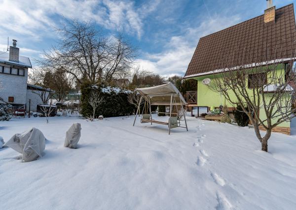 Ponúkame Vám na predaj krásnu murovanú dvojpodlažnú chatu v Košickej Novej Vsi.
