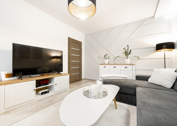 Prenájom - zrekonštruovaný 3i byt pri Novej Nemocnici